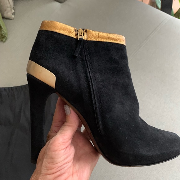 Fendi boots in suede and gold leather - Picture 2 of 7